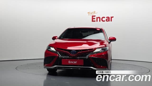 Toyota Camry 2021 — Photo 13/20