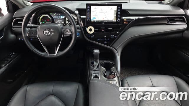 Toyota Camry 2021 — Photo 15/20