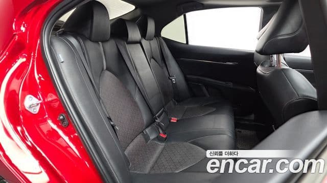 Toyota Camry 2021 — Photo 16/20