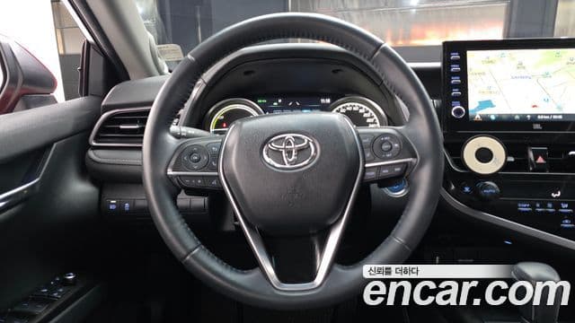 Toyota Camry 2021 — Photo 4/20