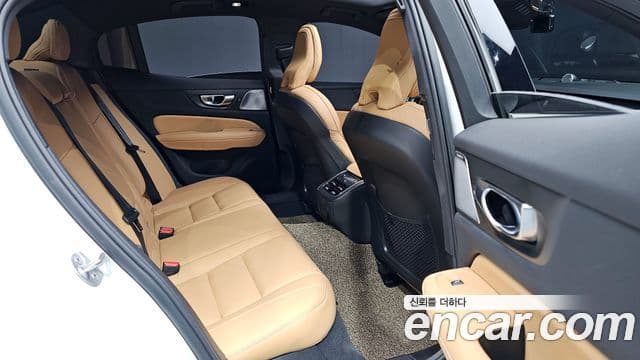 Volvo S60 2024 — ფოტო 11/20
