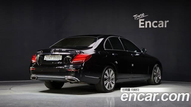 Mercedes-Benz E-Class 2020 — Şəkil 2/20