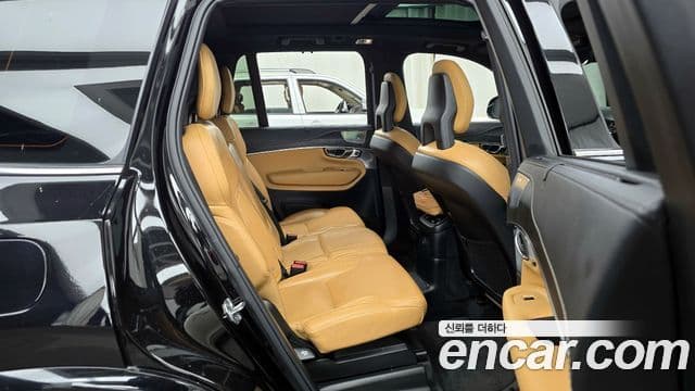 Volvo XC90 2021 — ფოტო 7/20