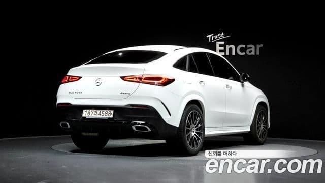 Mercedes-Benz GLE-Class 2022 — Фото 2/20
