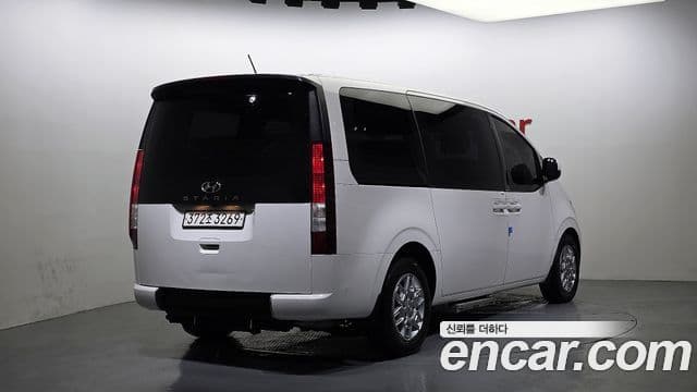 Hyundai Staria 2022 — Şəkil 2/20