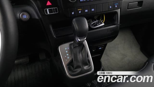 Hyundai Staria 2022 — Şəkil 9/20