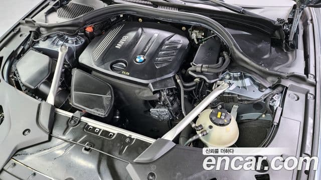 BMW 5 Series 2018 — ფოტო 5/20