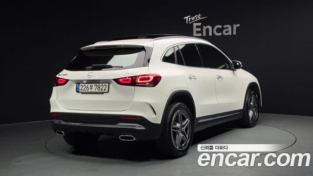 Mercedes-Benz GLA-Class 2021 — Фото 2/20