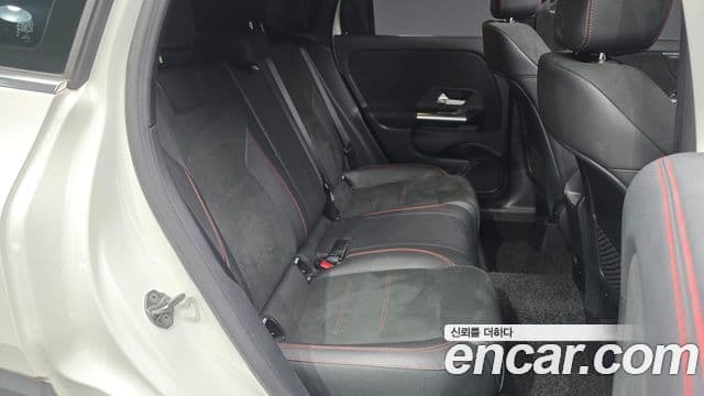 Mercedes-Benz GLA-Class 2021 — Фото 12/20