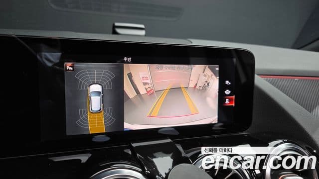 Mercedes-Benz GLA-Class 2021 — Фото 15/20