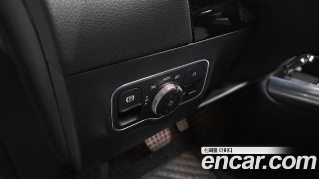 Mercedes-Benz GLA-Class 2021 — Фото 18/20