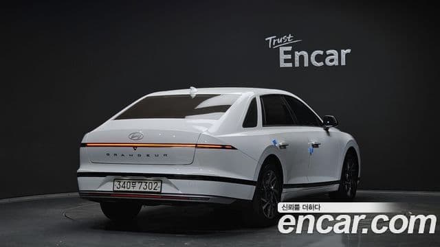 Hyundai Grandeur Hybrid 2022 — Şəkil 8/20