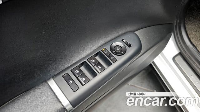 Hyundai Grandeur Hybrid 2022 — Şəkil 19/20