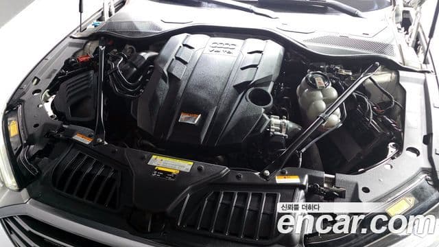 Audi A8 2021 — ფოტო 6/20