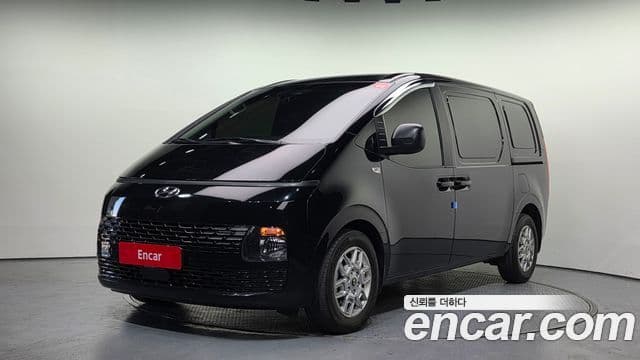 Hyundai Staria 2023 — Фото 1/20