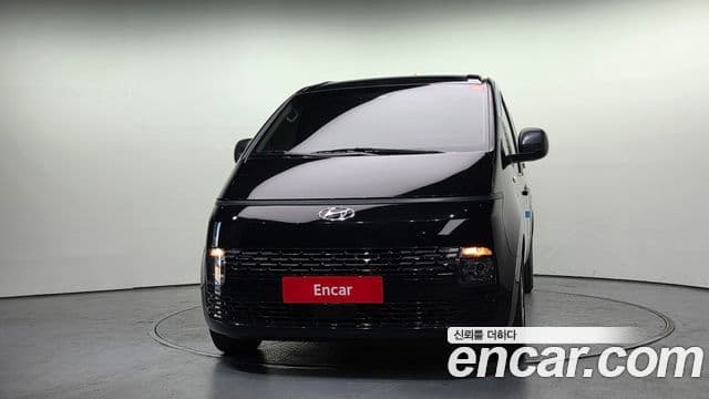 Hyundai Staria 2023 — Фото 3/20