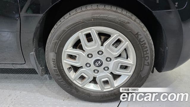 Hyundai Staria 2023 — Фото 5/20
