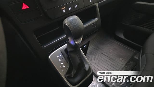 Hyundai Staria 2023 — Фото 9/20