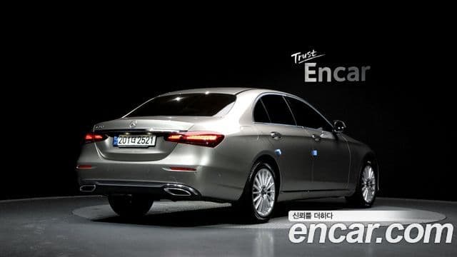 Mercedes-Benz E-Class 2022 — Şəkil 2/20