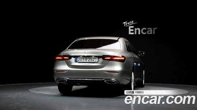 Mercedes-Benz E-Class 2022 — Şəkil 4/20