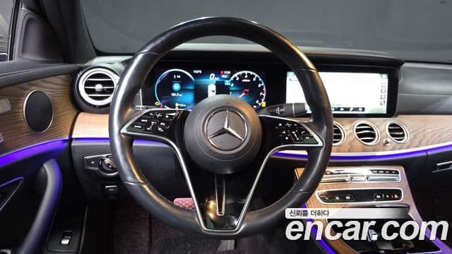 Mercedes-Benz E-Class 2022 — Şəkil 13/20