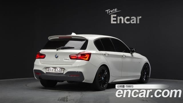 BMW 1 Series 2018 — Şəkil 11/20