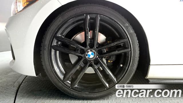 BMW 1 Series 2018 — Şəkil 15/20