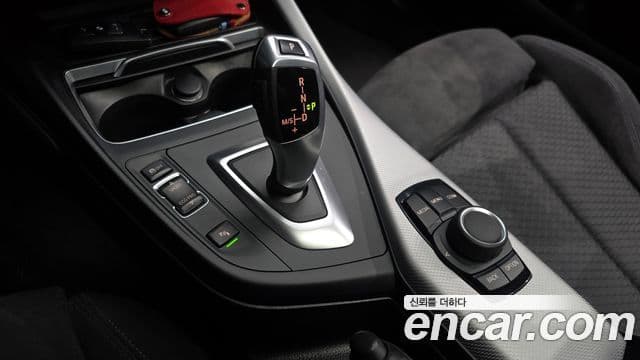 BMW 1 Series 2018 — Şəkil 8/20
