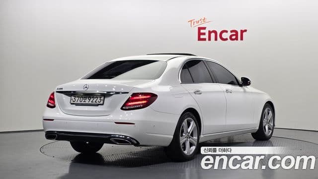 Mercedes-Benz E-Class 2018 — Şəkil 2/20