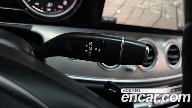 Mercedes-Benz E-Class 2018 — Şəkil 9/20