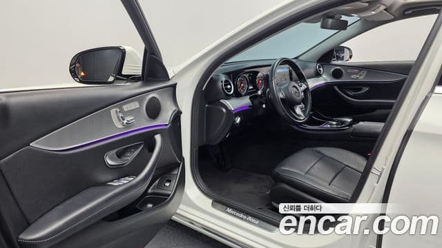 Mercedes-Benz E-Class 2018 — Şəkil 10/20