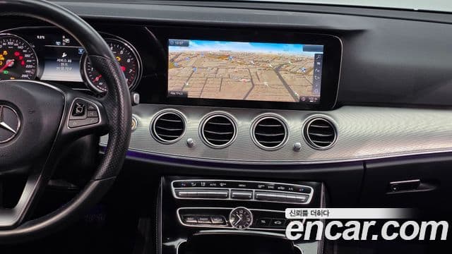 Mercedes-Benz E-Class 2018 — Şəkil 14/20