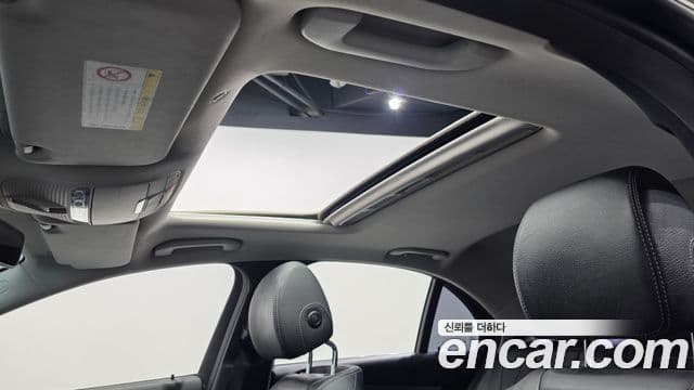 Mercedes-Benz E-Class 2018 — Şəkil 17/20