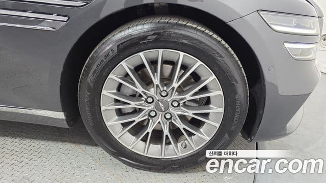Genesis Electrified G80 2021 — ფოტო 4/20