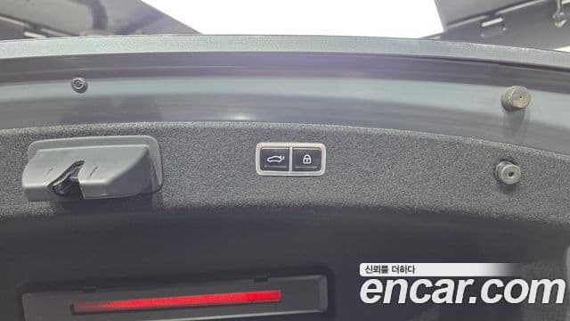 Genesis Electrified G80 2021 — ფოტო 19/20