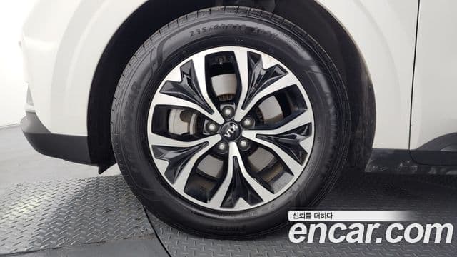 Kia Carnival 2021 — ფოტო 5/20