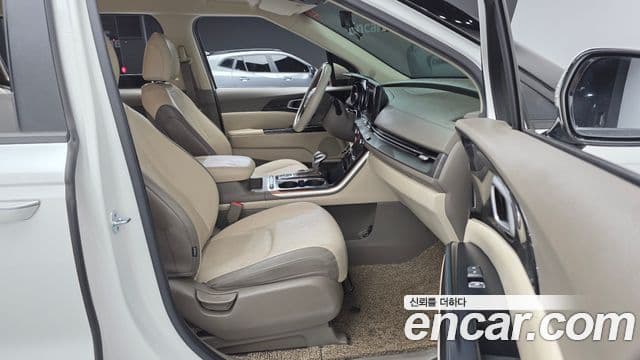 Kia Carnival 2021 — Şəkil 10/20