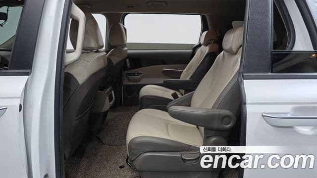 Kia Carnival 2021 — Şəkil 12/20