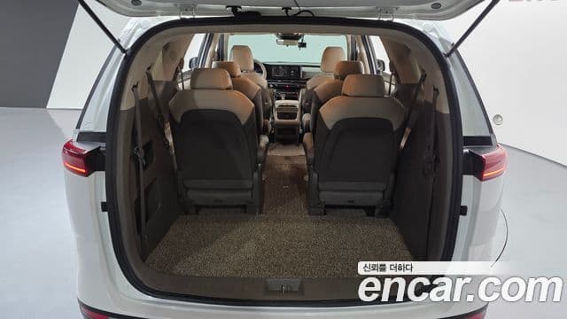Kia Carnival 2021 — фото 20 из 20