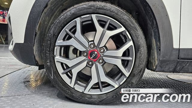 Kia Seltos 2021 — ფოტო 5/20