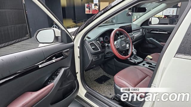 Kia Seltos 2021 — ფოტო 10/20