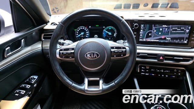 Kia K5 2020 — ფოტო 13/20