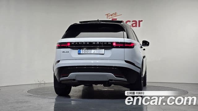 Land Rover Range Rover Velar 2025 — Photo 6/20