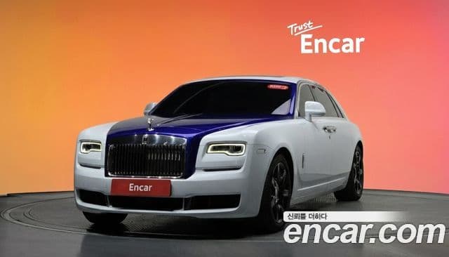Rolls-Royce Ghost 2019 — Фото 1/20