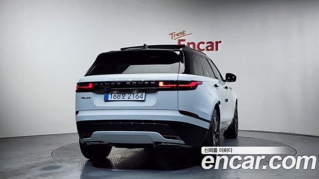 Land Rover Range Rover Velar 2025 — Фото 4/20