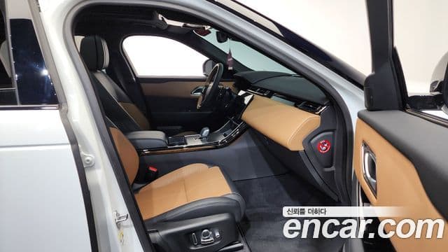 Land Rover Range Rover Velar 2025 — Фото 11/20