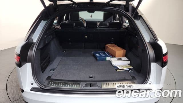 Land Rover Range Rover Velar 2025 — Фото 20/20