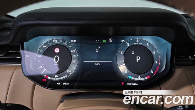 Land Rover Range Rover 2025 — ფოტო 8/20