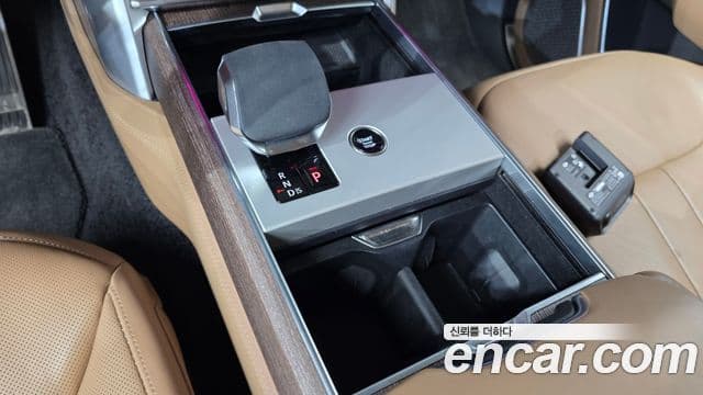 Land Rover Range Rover 2025 — ფოტო 9/20