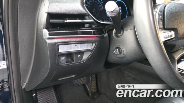 Genesis Electrified G80 2021 — Şəkil 18/20